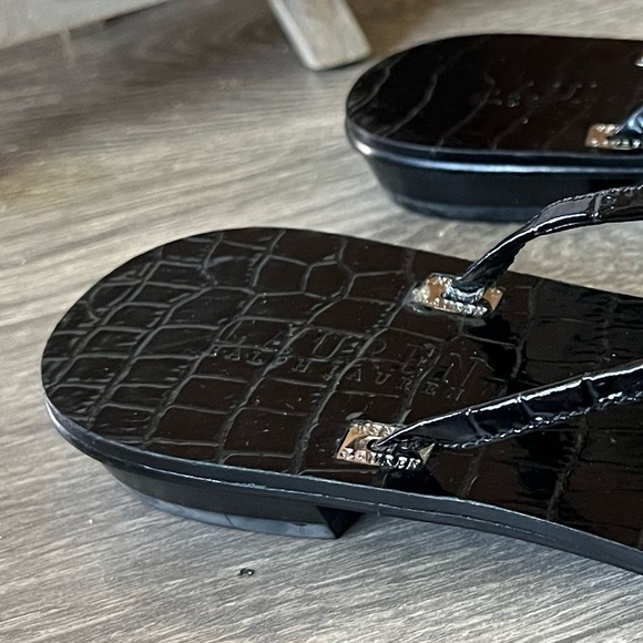 Lauren Ralph Lauren Black Croc-Embossed Flip Flops with Metal Logo Plates Size 8 - Picture 5 of 9